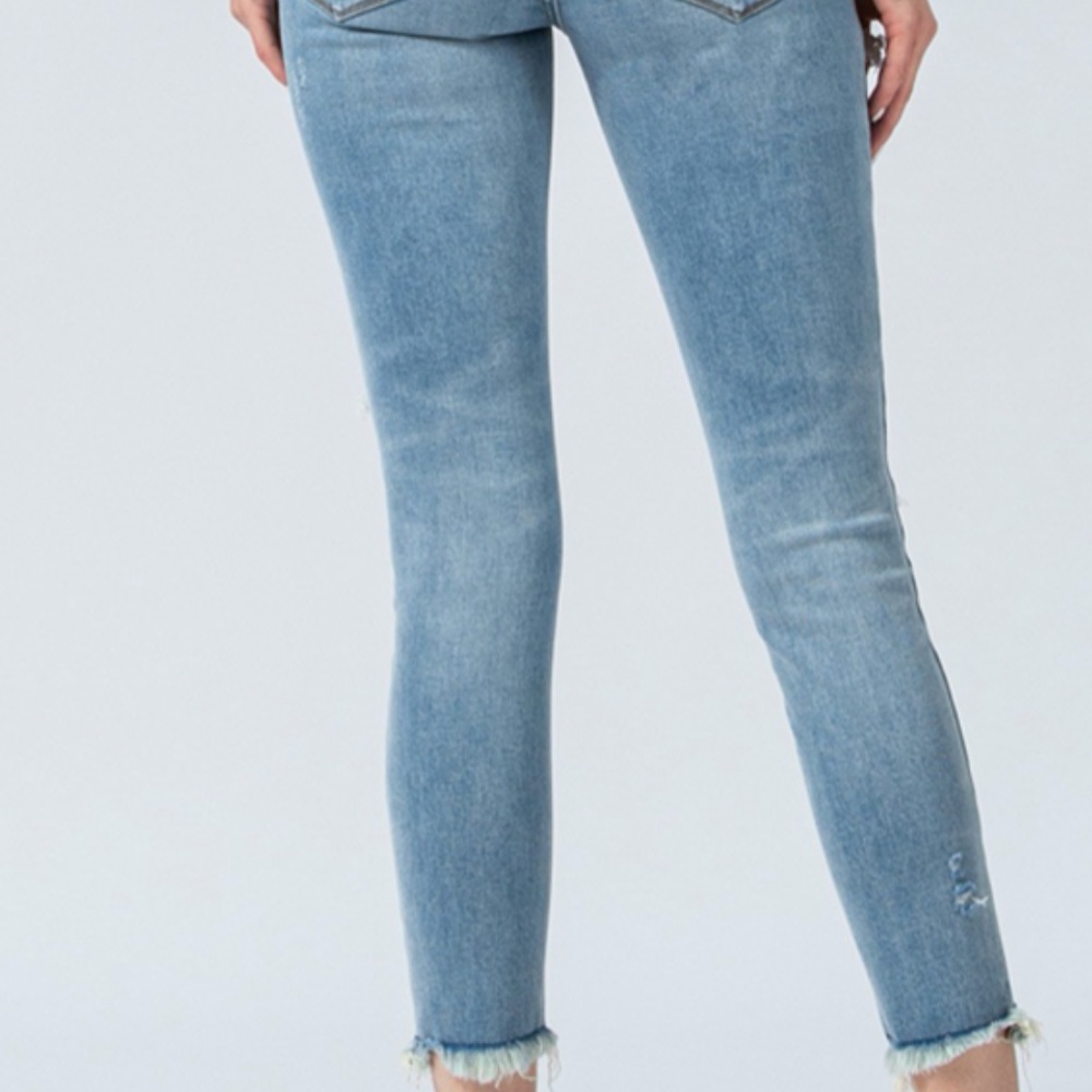 VERVET MID RISE DENIM (NWT) - Picture 2 of 2